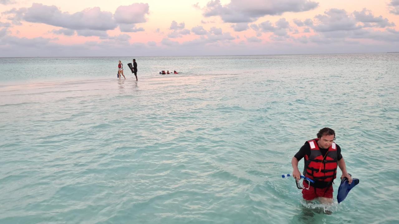 Coral Beach Maldives Hangnaameedhoo ภายนอก รูปภาพ